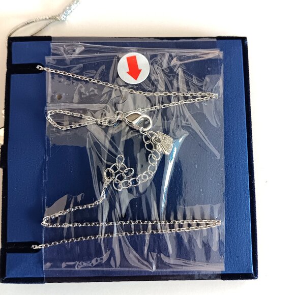 Swarovski Silver & Crystal Iconic Swan Necklace New In The Box - Picture 3 of 4